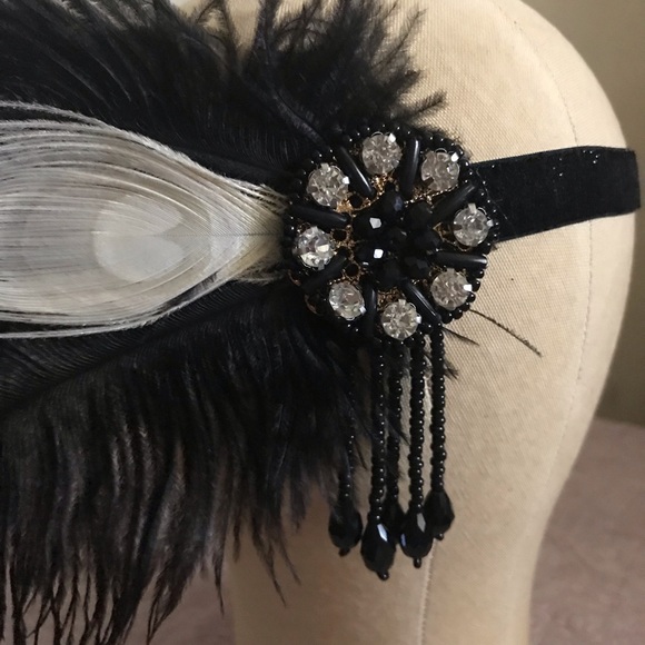 1920s Inspired Feathers Headband - Picture 3 of 5
